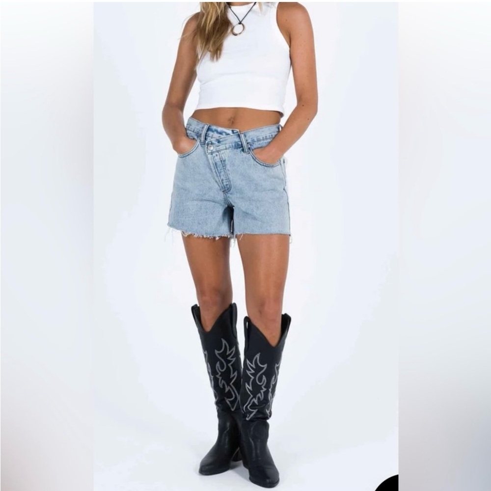 PRINCESS POLLY Xena Denim Shorts Size 8